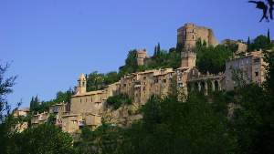 Montbrun les Bains le village medieval